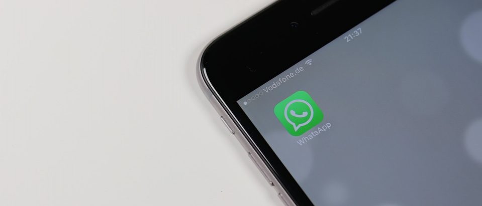 Wie funktioniert Kundenservice via WhatsApp? Zwei Branchen machen’s vor Kundenservice WhatsApp
