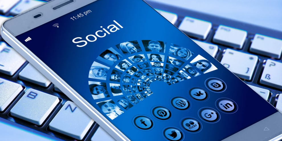 Da Facebook gegen den Datenschutz verstieß, schalteten sich Bundeskartellamt und -gerichtshof ein Facebook Daten